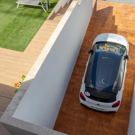 Luxurious & Comfy By Fidalsa Carrer del Mar