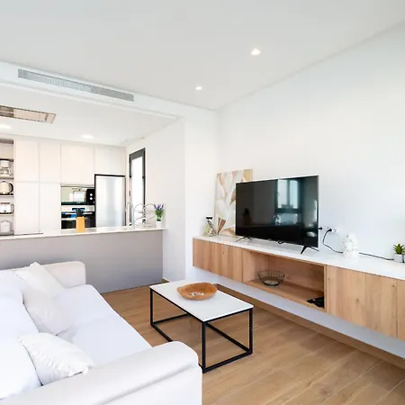 Luxurious & Comfy By Fidalsa Villa