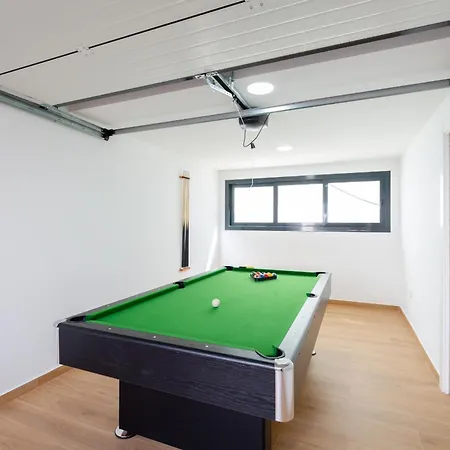 Villa Luxurious & Comfy By Fidalsa